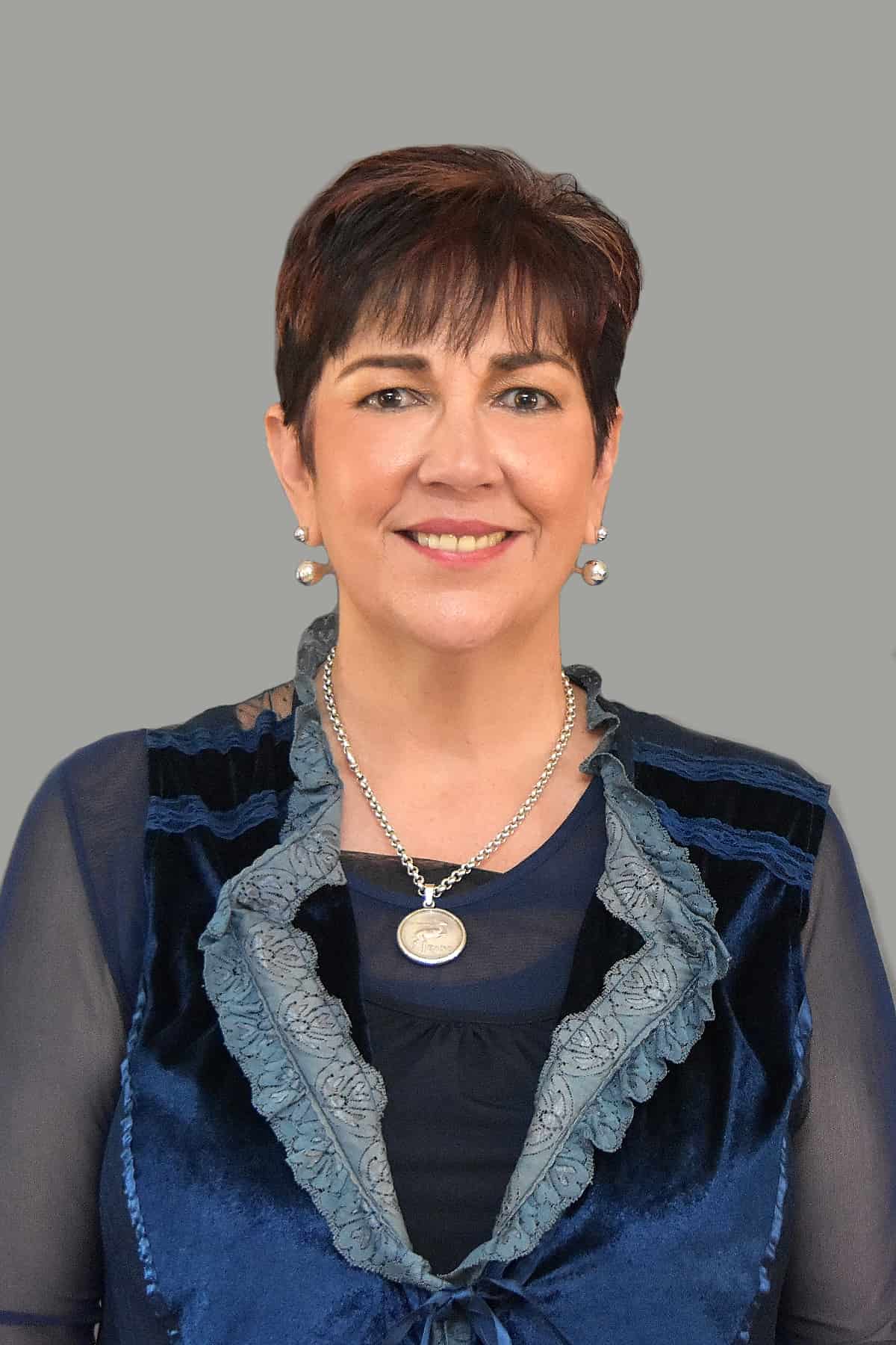 Mrs Annelize Jansen van Vuuren